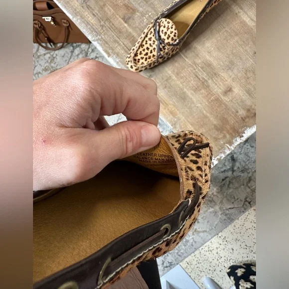 Eddie Bauer leopard print faux fur kitten heel leather pointy toed shoes w bow - Picture 8 of 15